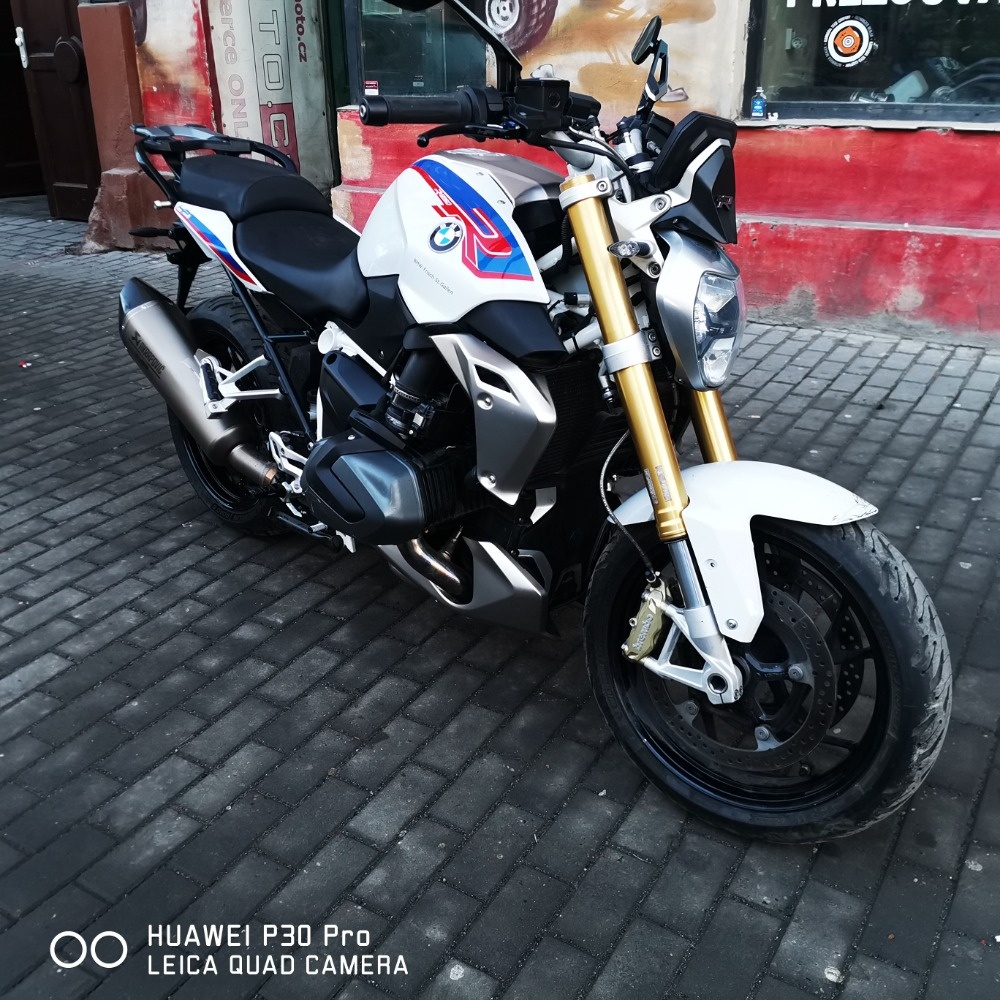 BMW R1250R