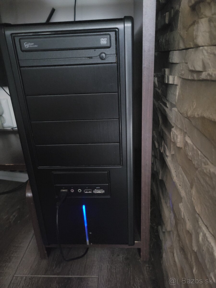 Intel pentium 3,20GHZ, 8 GB RAM, RADEON RX 550, SSD 250GB