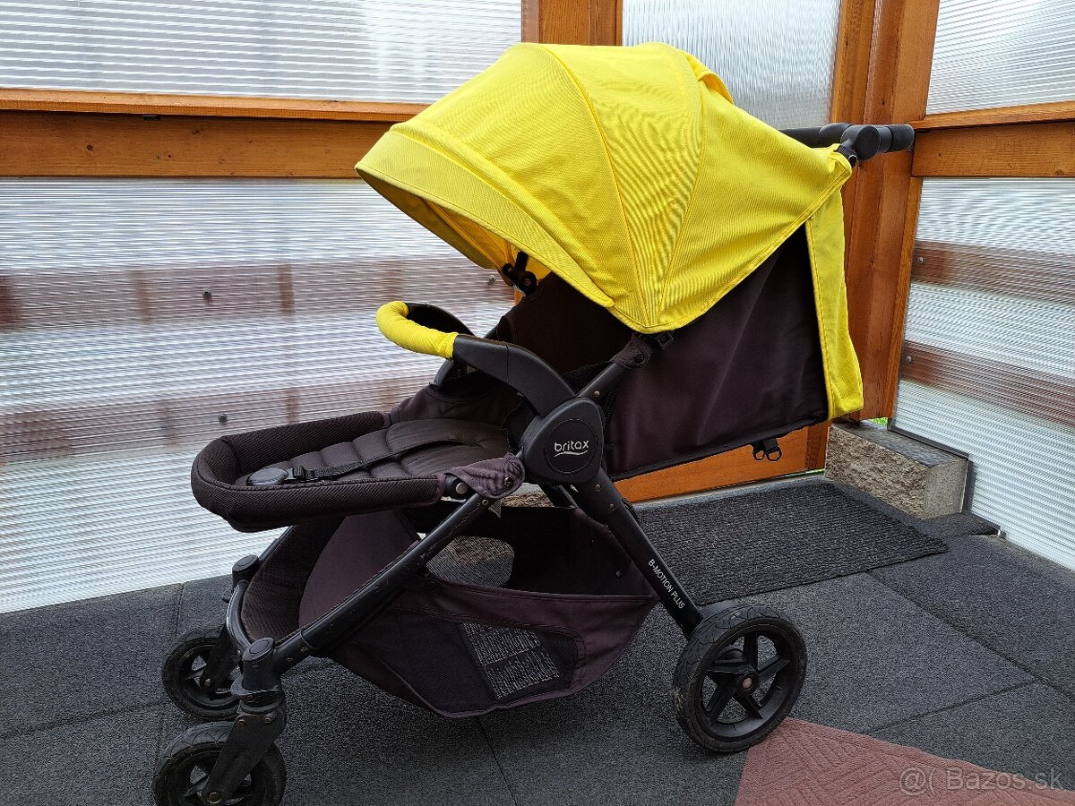 Kocik Britax B-motion 4 plus s prislusenstvom