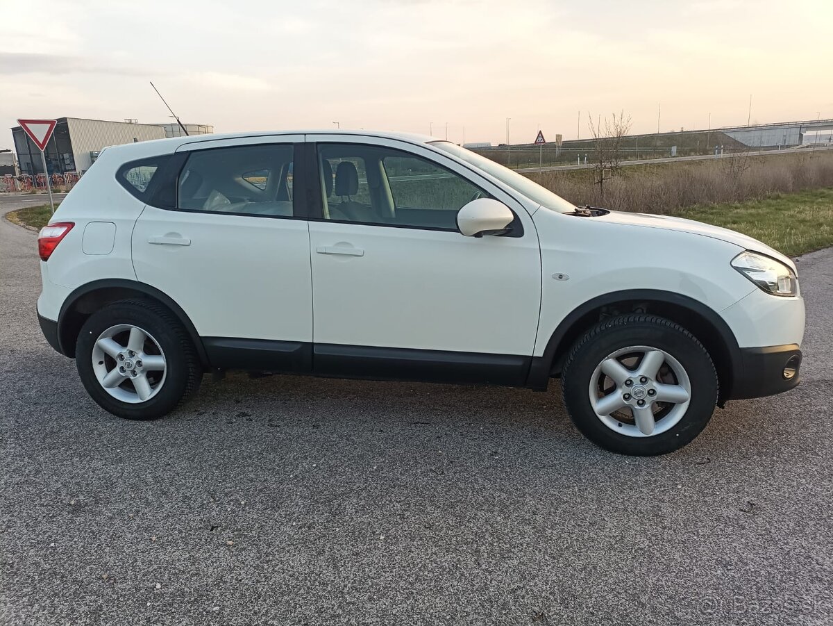 NISSAN QASHQAI - PREDAJ AJ NA SPLÁTKY