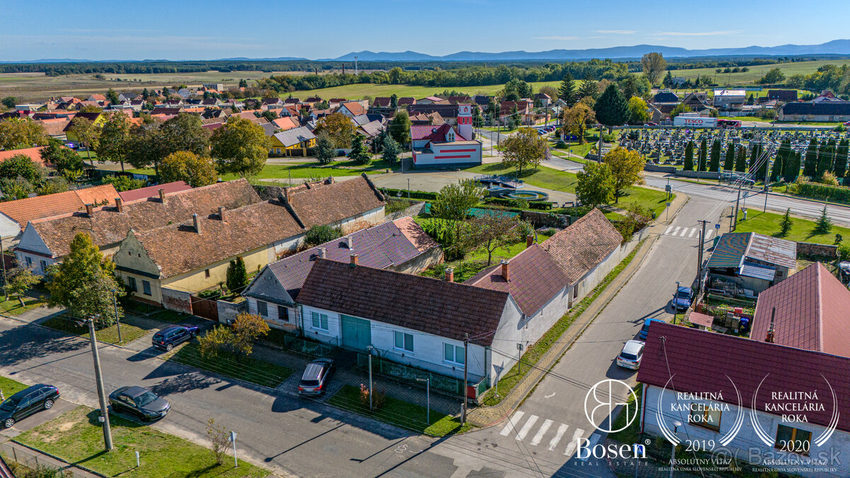 BOSEN | Na predaj rodinný dom v pôvodnom stave, Borský Svätý