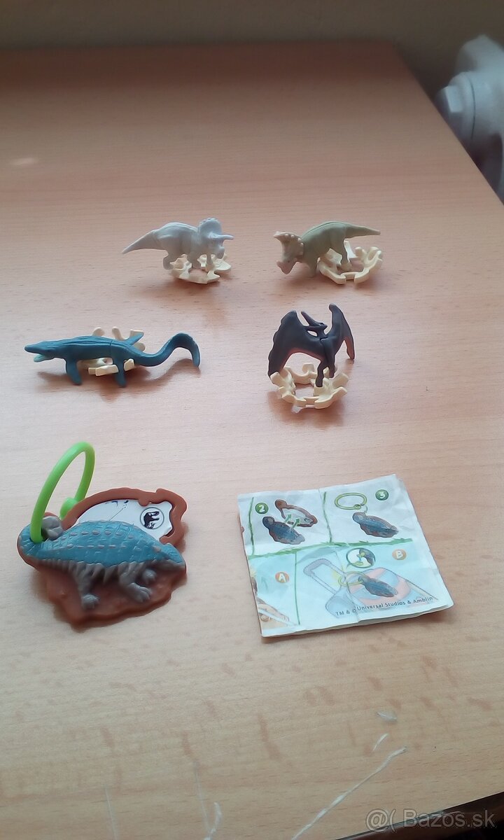 Kinder Jurassic world a iné