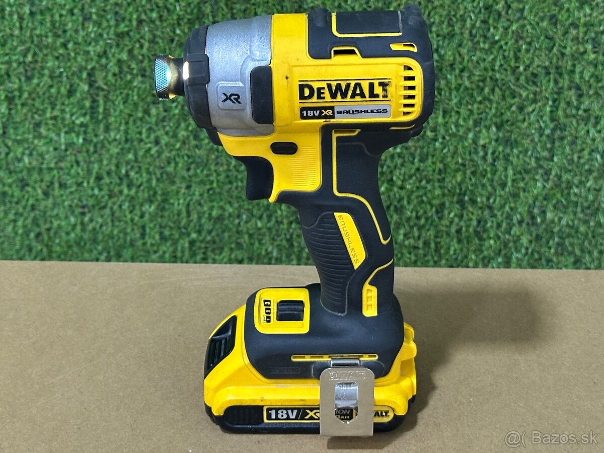 DeWALT DCF887N Aku bezuhlíkový rázový uťahovák 1/4"