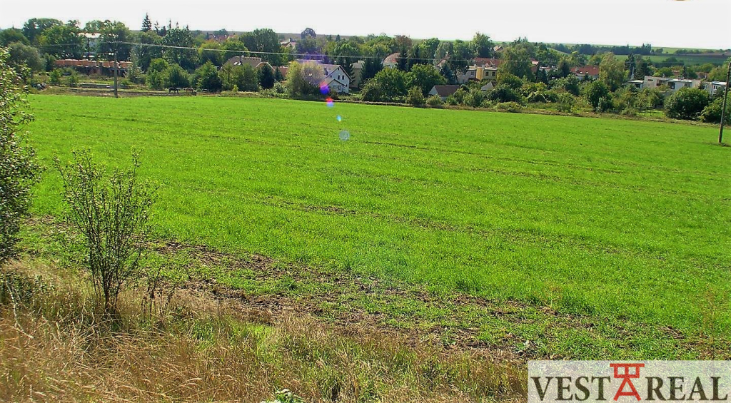 Na predaj investičný stavebný pozemok v Suchej nad Parnou