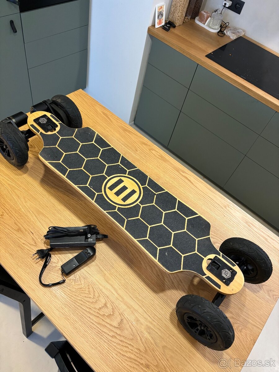 Predam elektricky longboard,skateboard Evolve