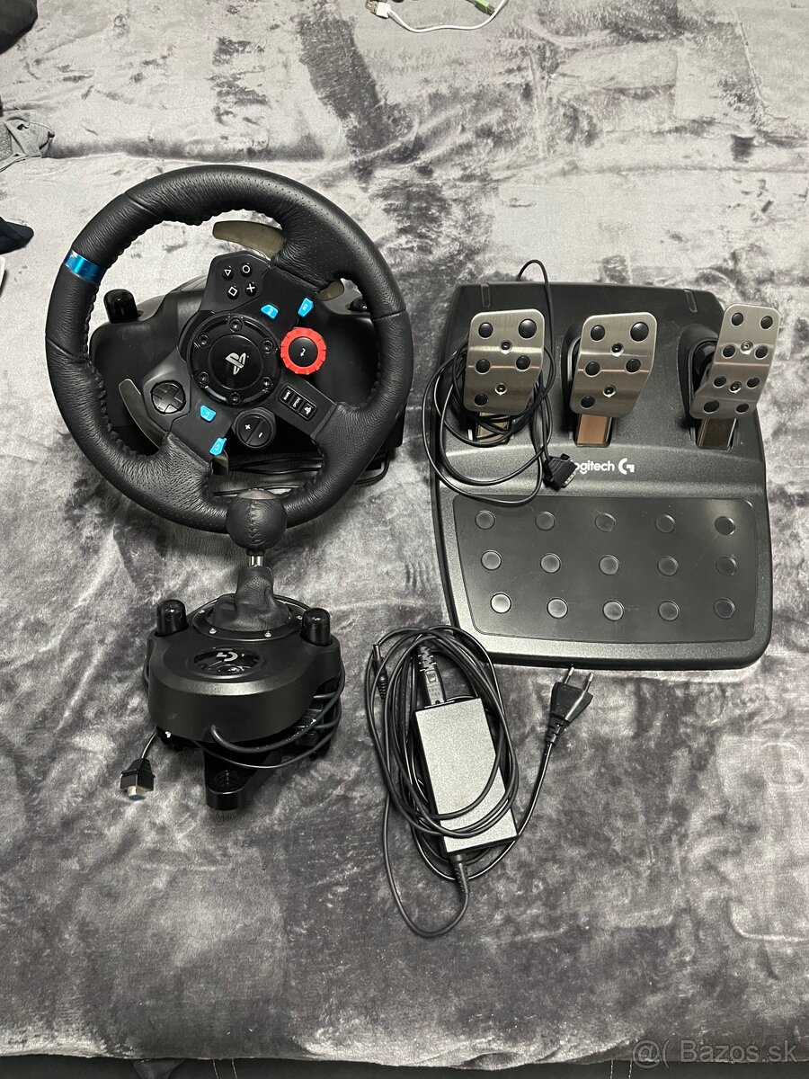 Logitech G29 - volant + pedale + prevodova paka