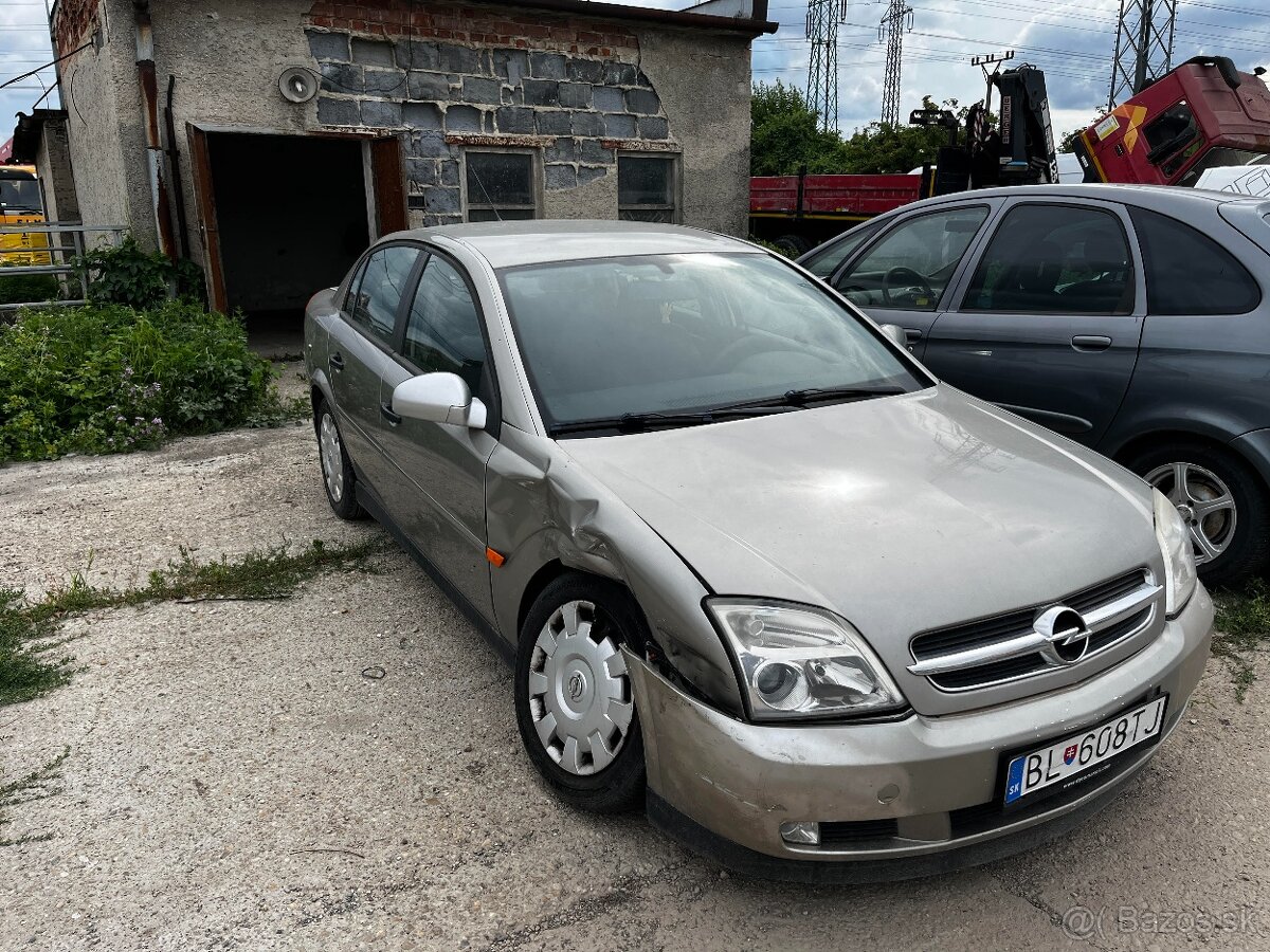 Opel vectra C na náhradné diely v celku