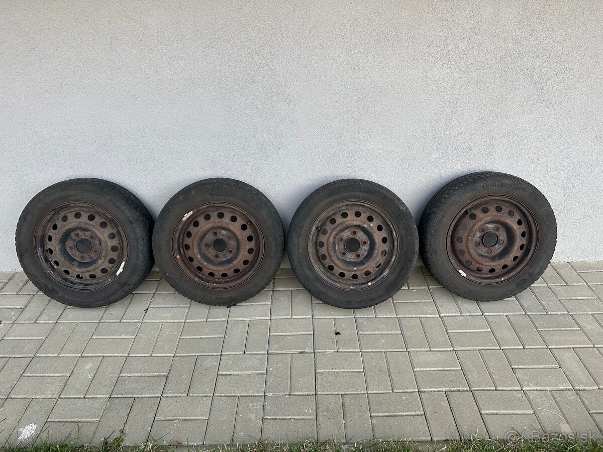 Zimné gumy Continental a plechové disky 185/65 R15