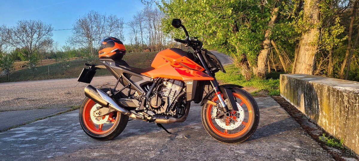 2024 KTM 990 DUKE Orange za 12999 € s TECH PACK  chcete ho ?