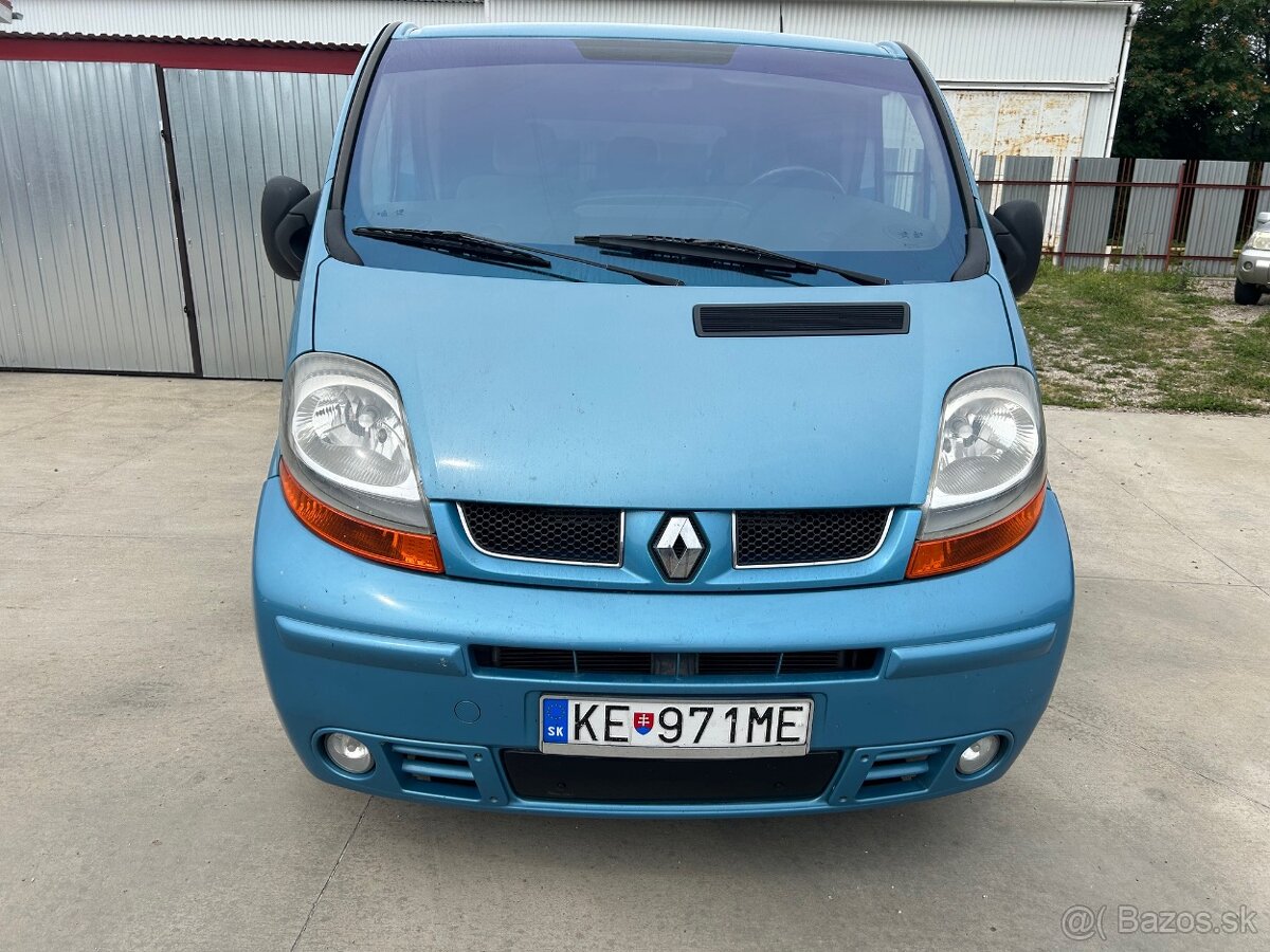 Predám RENAULT TRAFIC 2,5DCI BUS