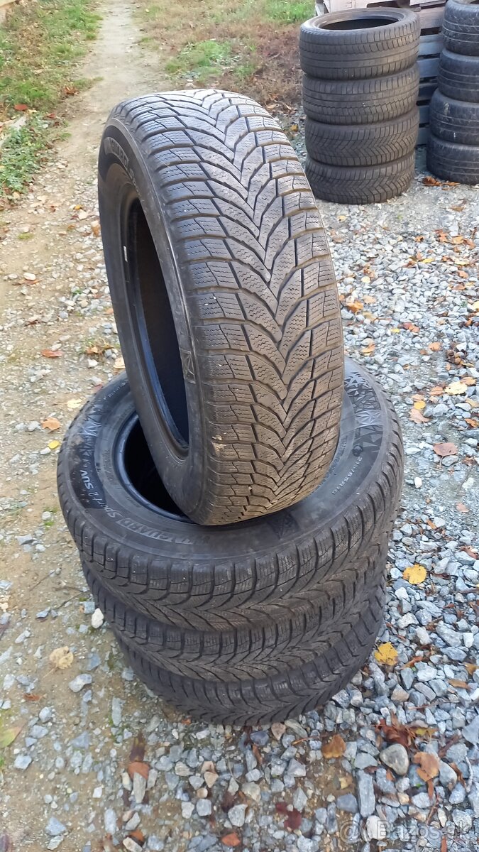 215/65R16 98H Nexen zimne