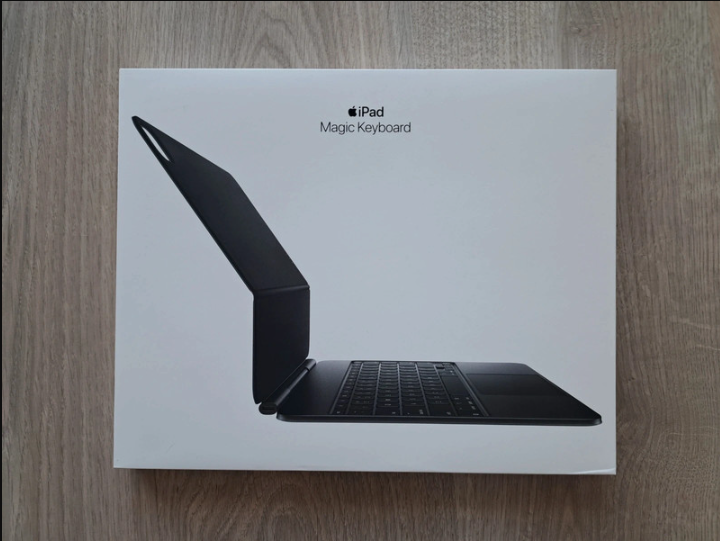 Apple Magic Keyboard na iPad Pro 13" (M4) – SK – čierna