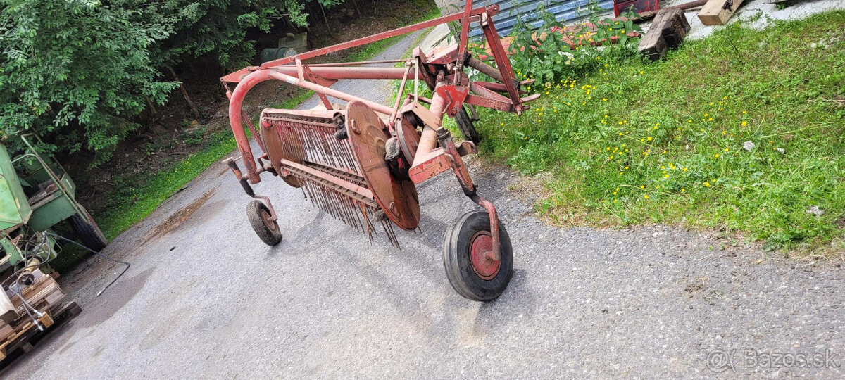 predam kombi hrabačku pasuje aj prevracia seno