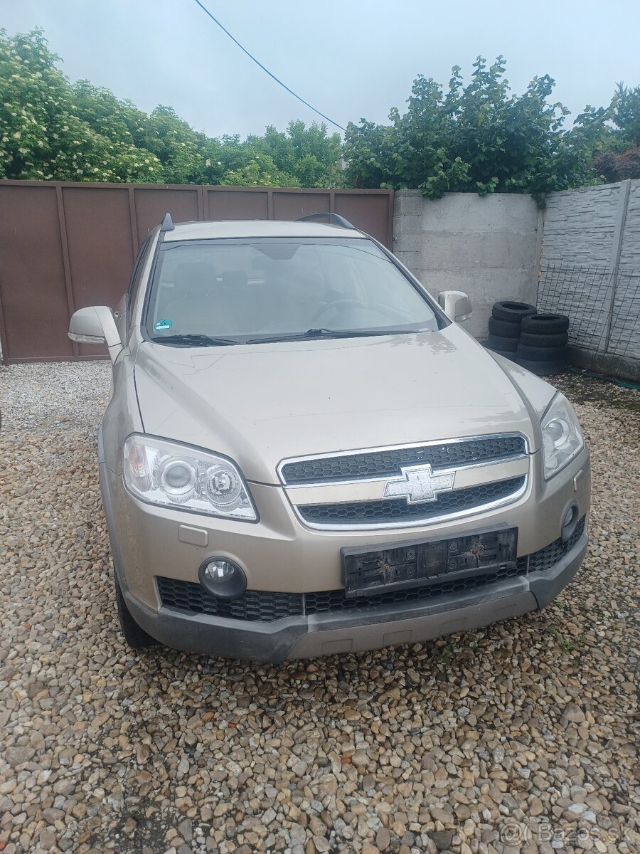 Rozpredám Chevrolet Captiva 2.0 Diesel 110kw 2007 4x4