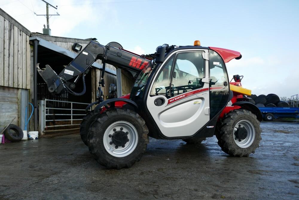 2021 MANITOU MLT 625-75H Teleskopický manipulátor