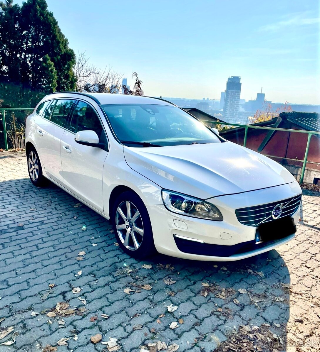 Volvo V60 d3 MOMENTUM Automat combi