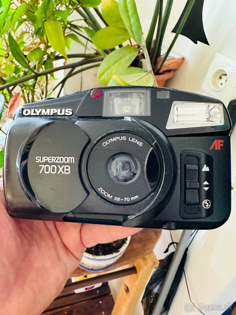 Olympus superzoom 700XB