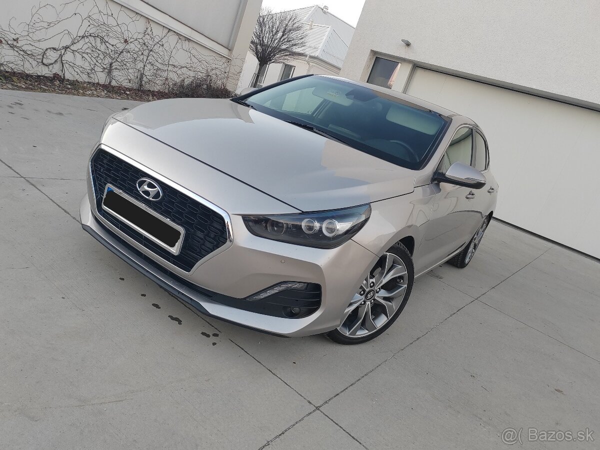 Hyundai i30 Fastback 1.6 CRDI 2019