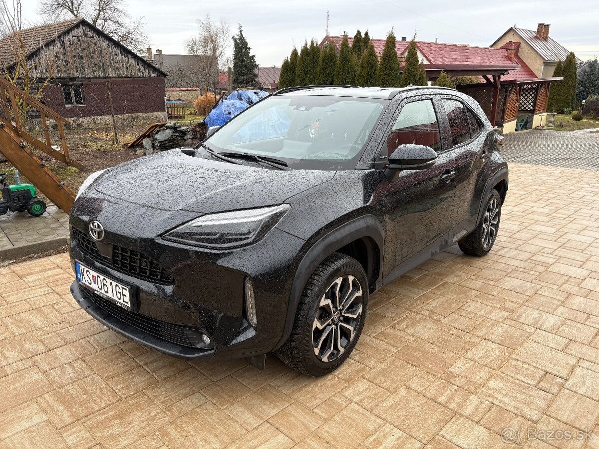 Predám Toyotu Yaris Cross 1.5 Dynamic Force 125 k Multidrive