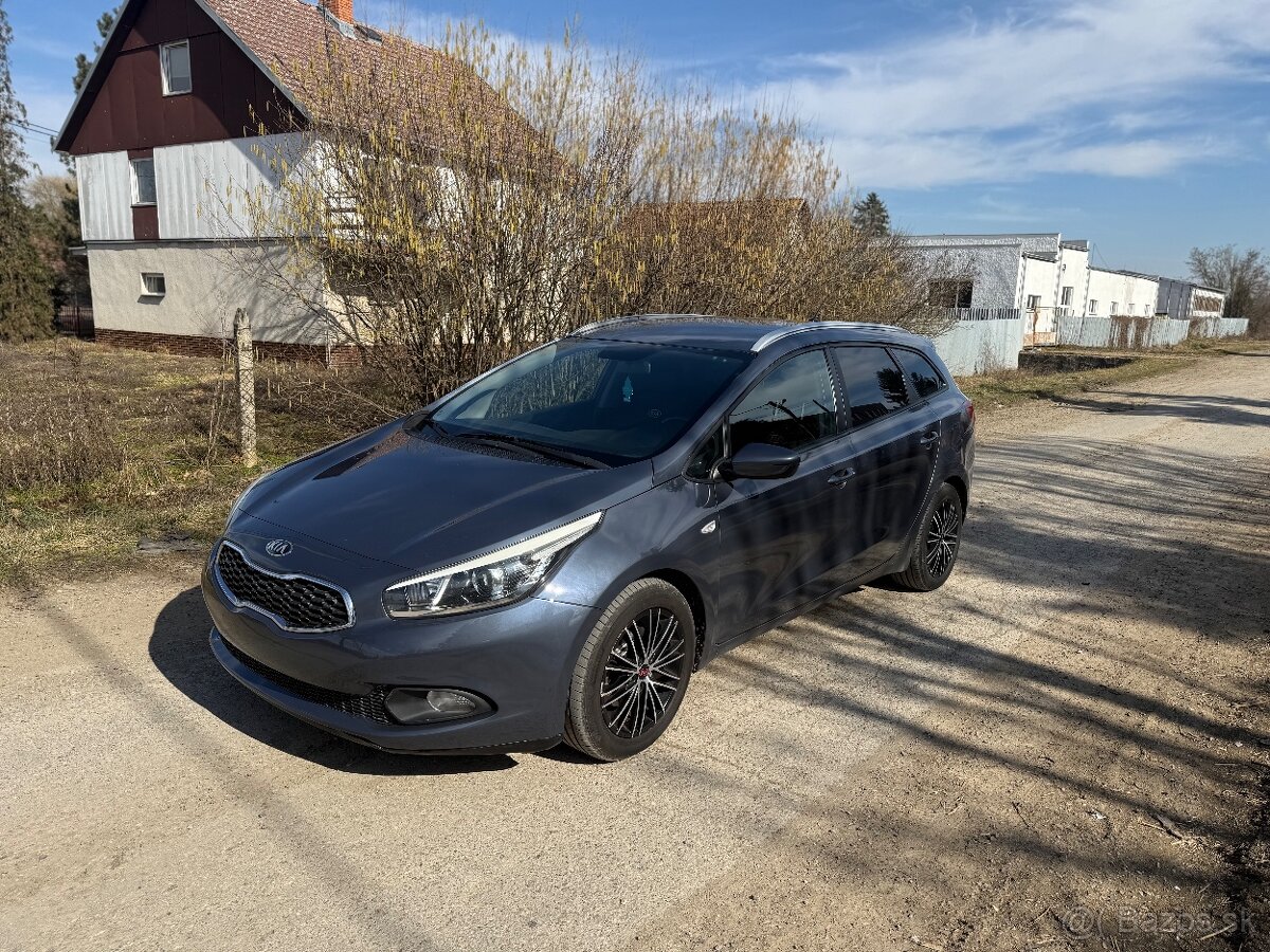 Predám Kia Ceed SW 1.4CRDI 141 500km