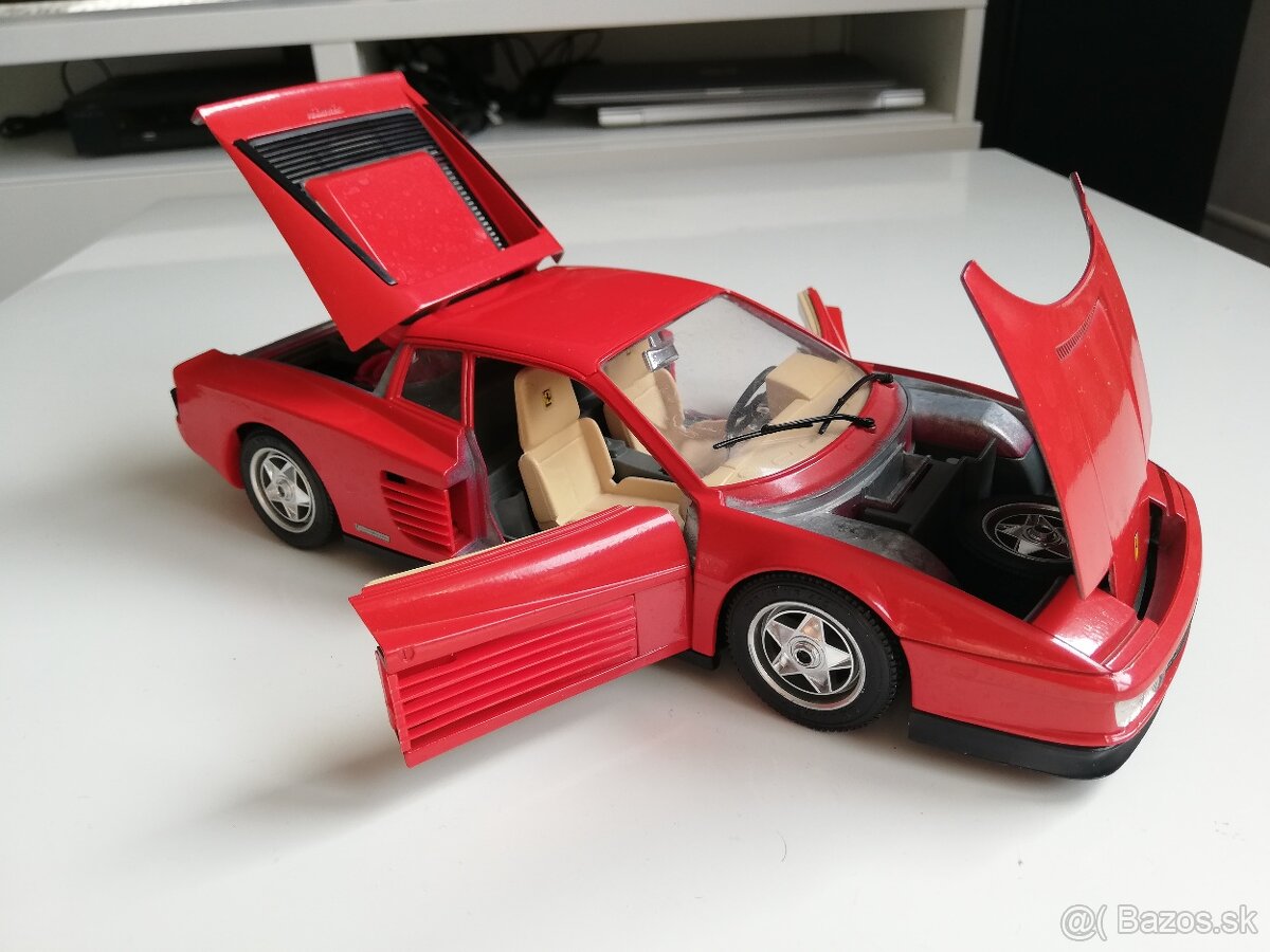 1:18 FERRARI  testarossa  Bburago