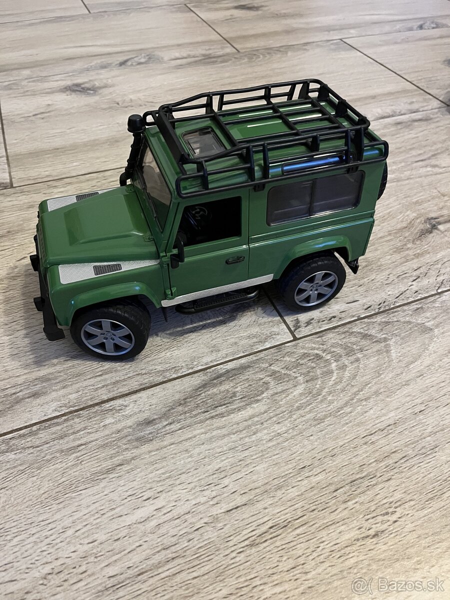 Bruder Land Rover Defender