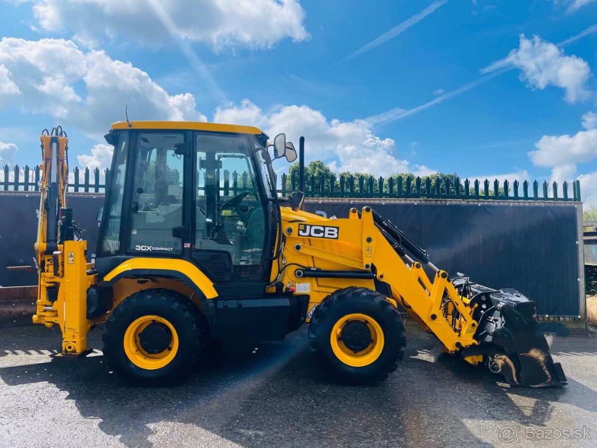 Jcb 3cx / 2016 compact 3300 hodin traktor bager