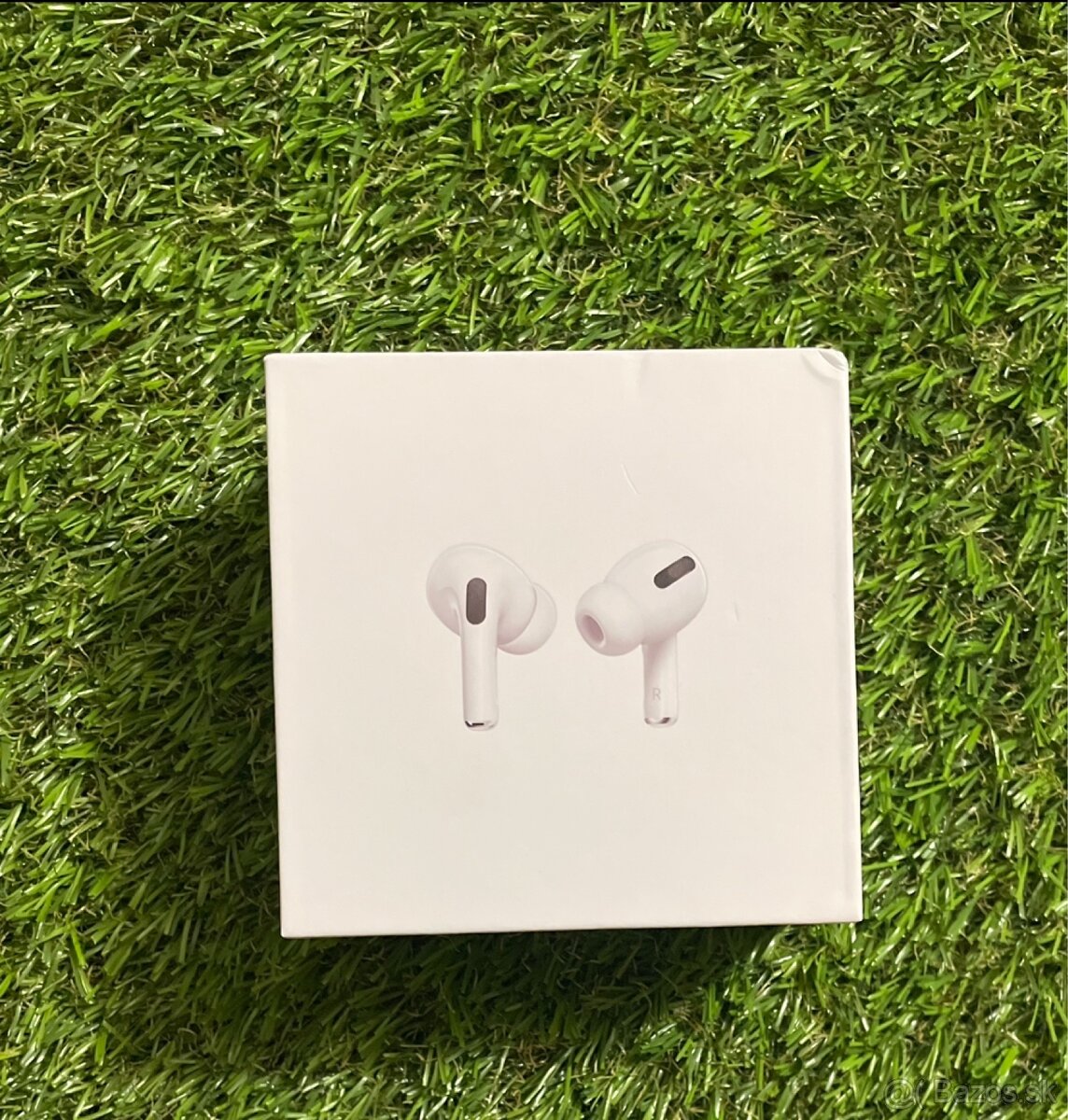 Airpods Pro s nabíjaciou krabičkou