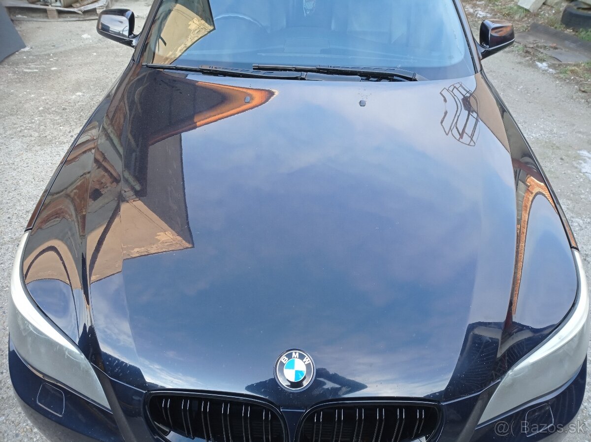 Predám kapotu na BMW E60/E61 facelift.