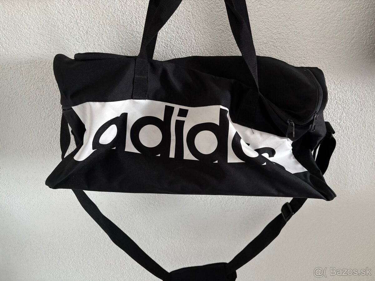 Adidas taška čierno biela