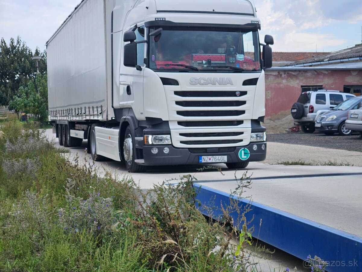 Scania  mega