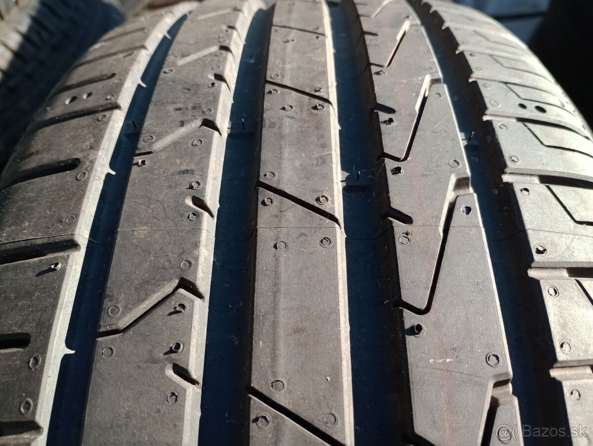 Predam 2ks pneu 195/45/r16 letne 84H Hankook