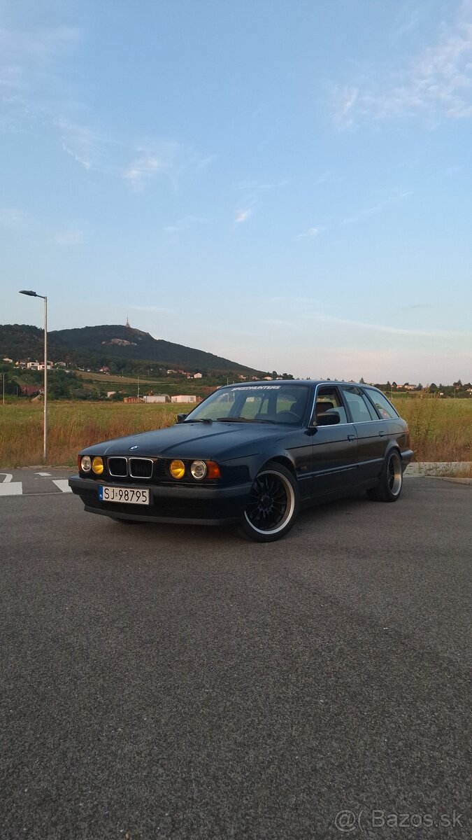 Bmw e34 528i touring