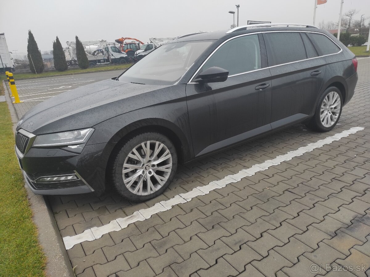 Škoda Superb iV Combi PHEV