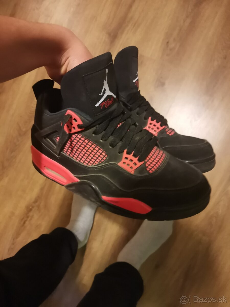 Jordan 4 red thunder