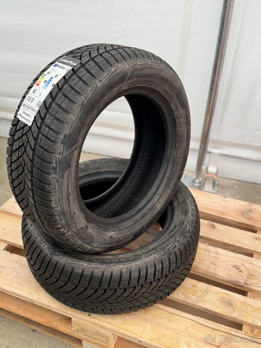 Goodyear 225/55 r16 99V XL