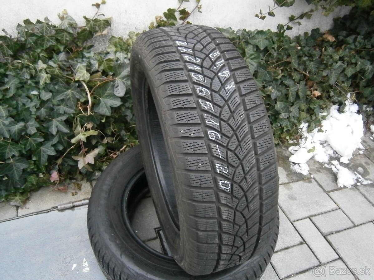 Predám 2x zimné pneu Goodyear 215/65 R16 98HXL