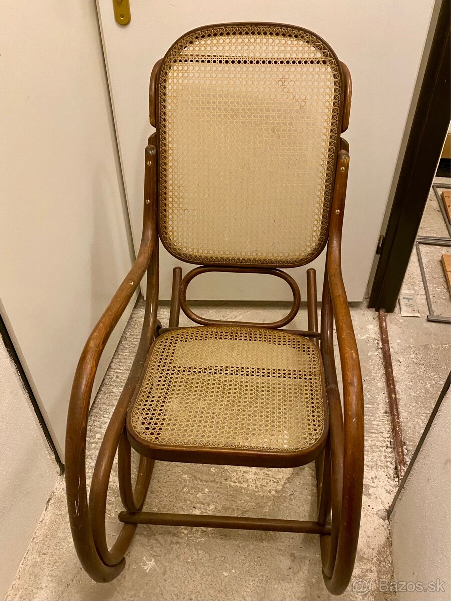 Hojdacie kreslo Thonet