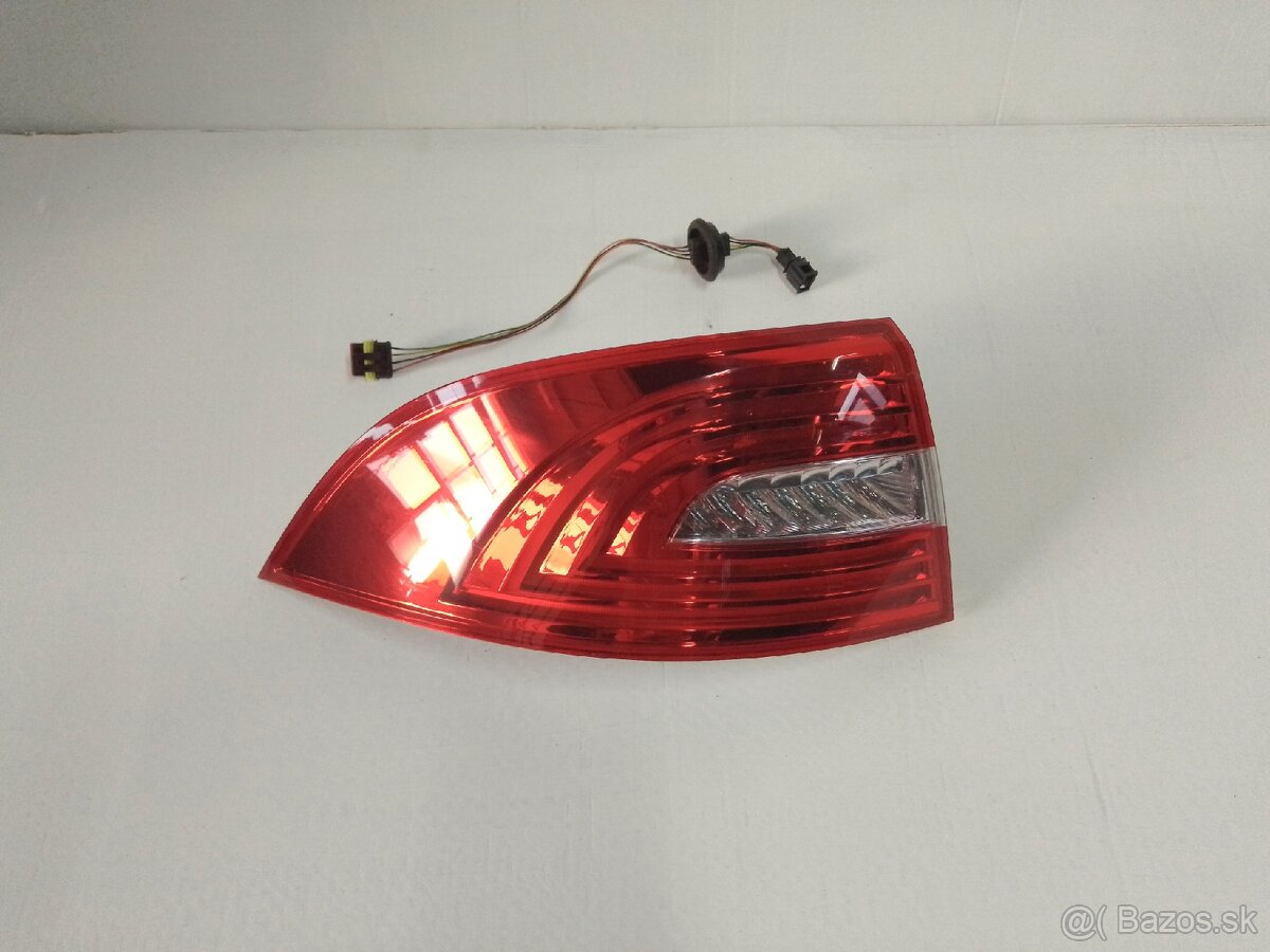 zad ľavé LED svetlo Superb 2 fl sedan