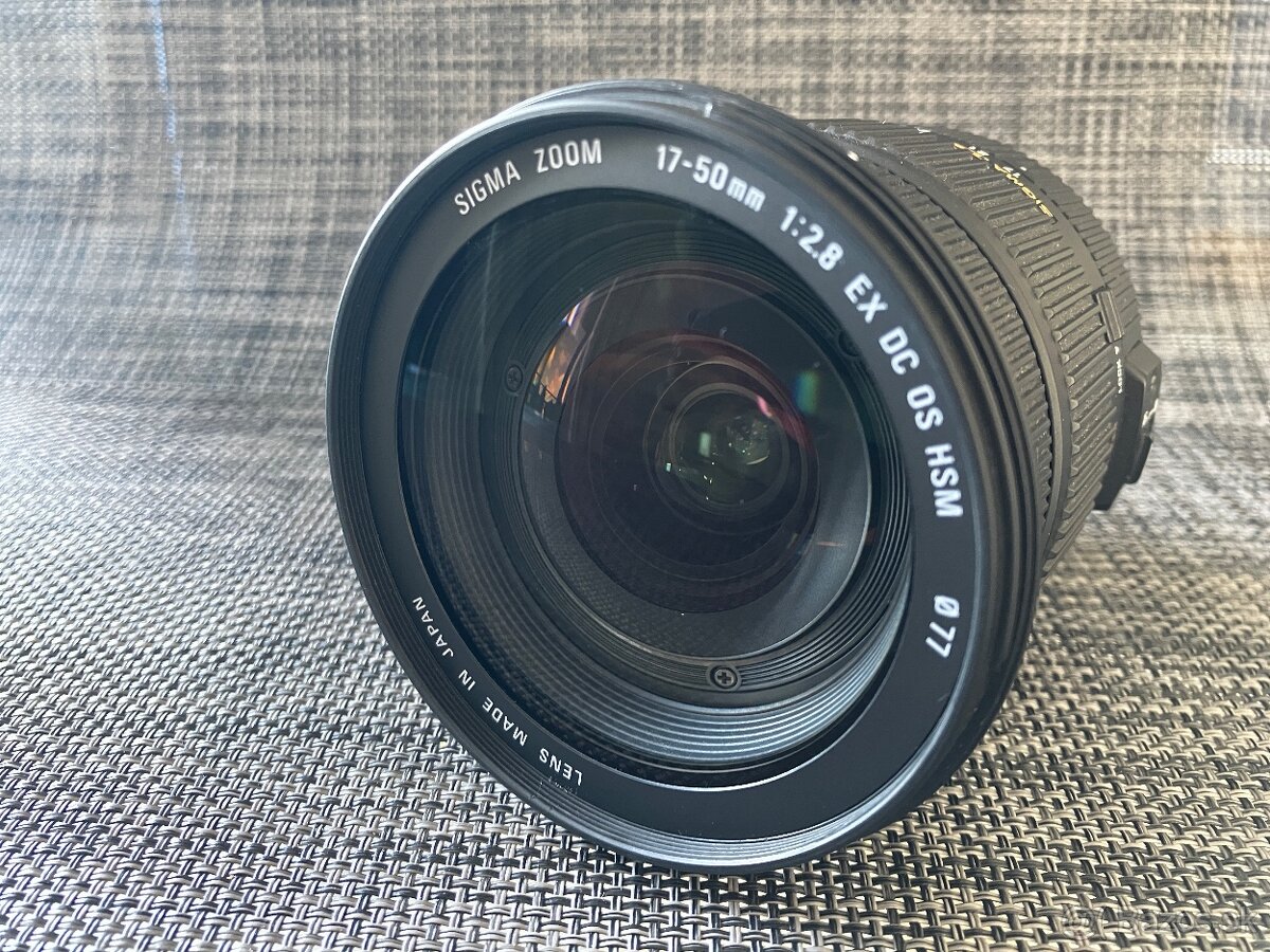 Sigma 17-50mm f/2.8 EX DC OS HSM