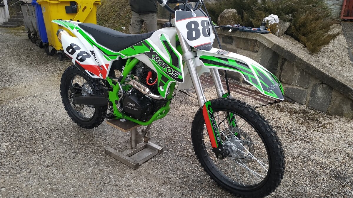 Xmotos 250 pitbike/dirtbike