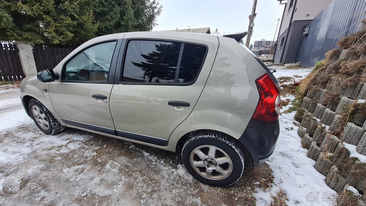 Dacia sandero 2009