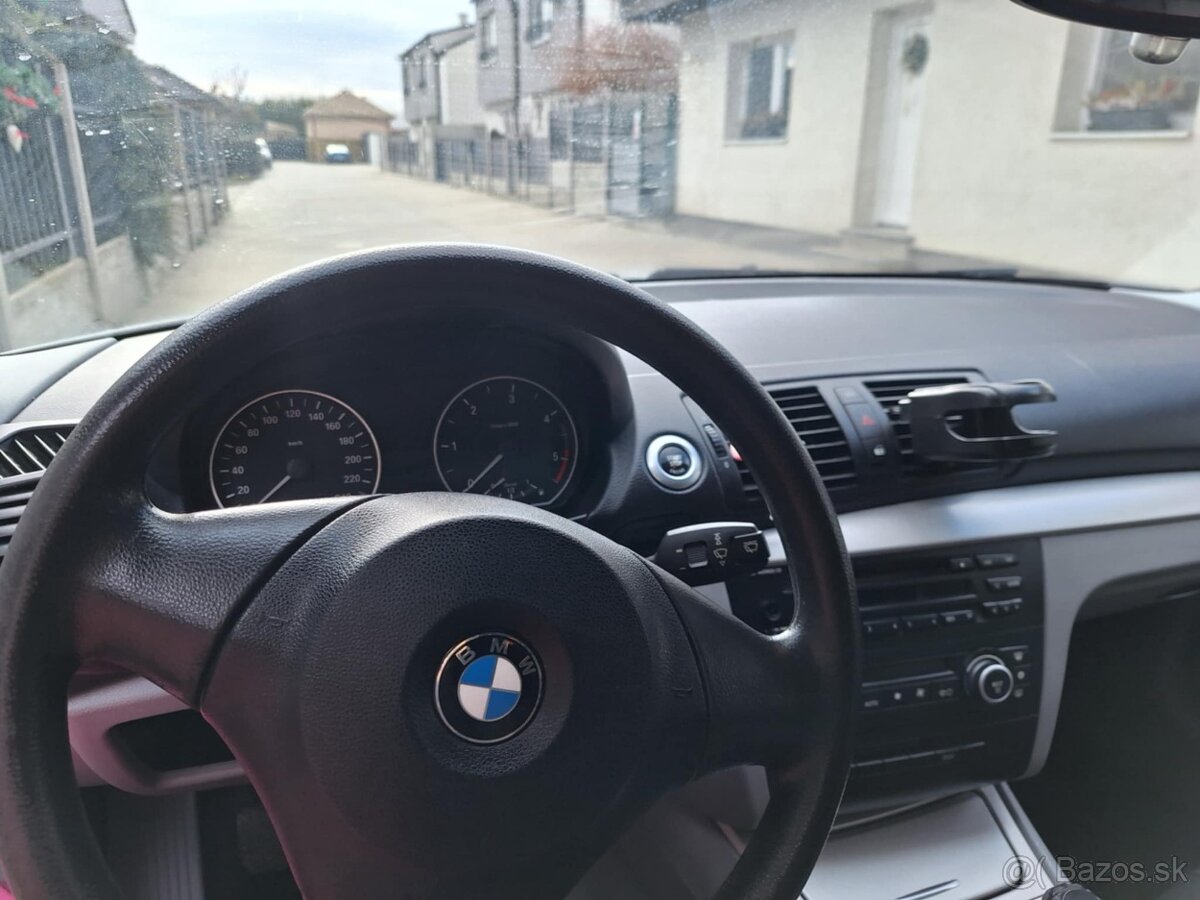 Bmw e87 2009 facelift 118D