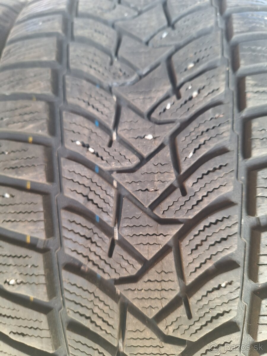 Dunlop 225/55/R16