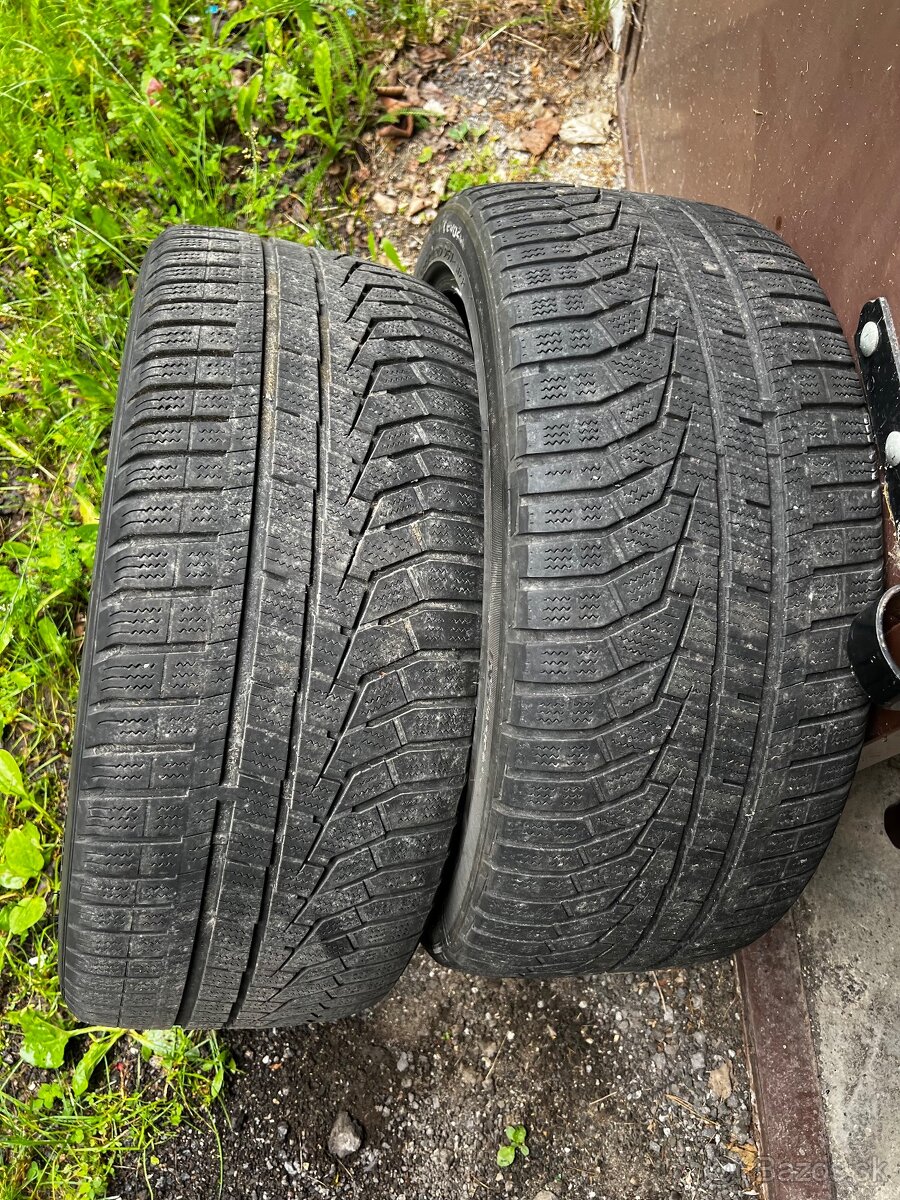 235/40 R19 zimné