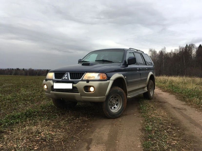 Mitsubishi Pajero Sport/ Wagon