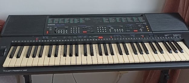 Piano keyboard Yamaha PSR-400