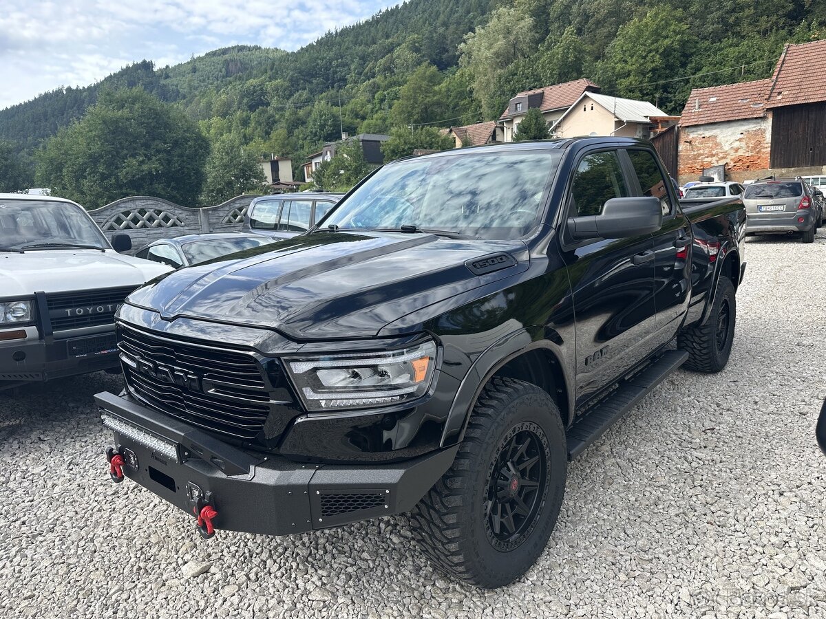 2019 DODGE NEW RAM 1500 5,7 V8 4x4 Kolesa 35” Podvozok +3”