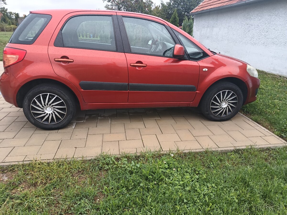 Suzuki SX4