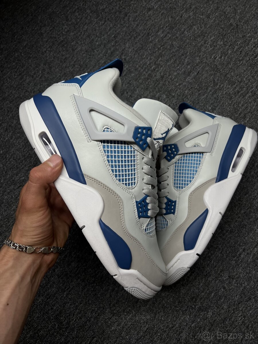 Nike Air Jordan 4 Retro "Military Blue"